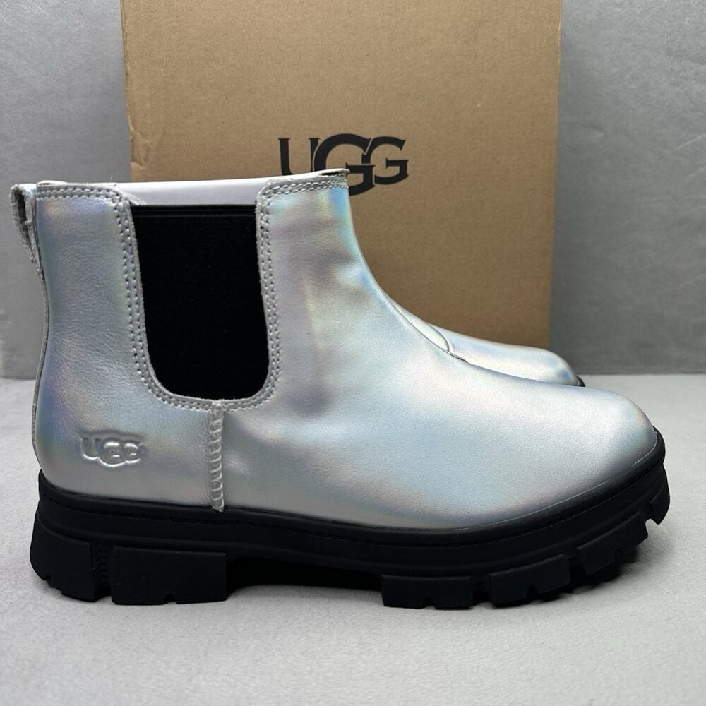 Womens 7.5 / 6Y‎ UGG Ashton Chelsea Shine Boots Platform Chunky Leather NEW